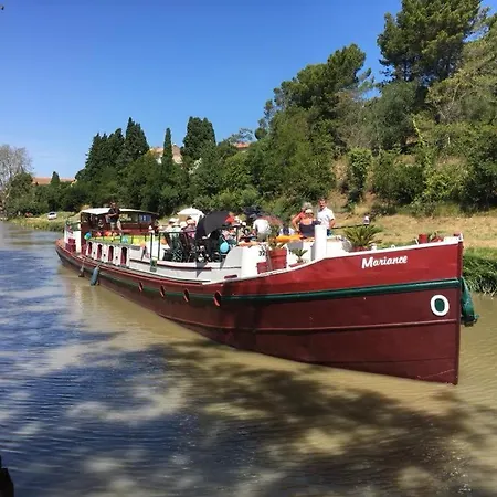 Oda ve Kahvaltı Bateau Mariance