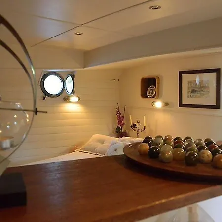 Oda ve Kahvaltı Bateau Mariance Ginestas